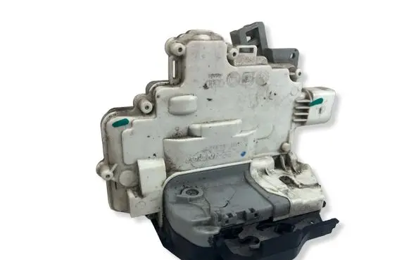 Audi A3 S3 8P Rear door lock 4F0839016