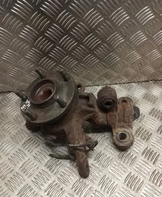 Nissan Primera Front wheel hub