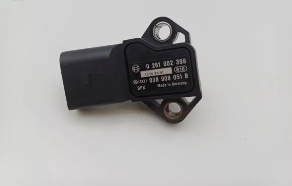 Volkswagen Golf V Air pressure sensor 0281002399 038906051B