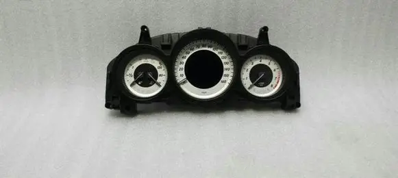 Mercedes-Benz C W204 Speedometer (instrument cluster) A2049005213
