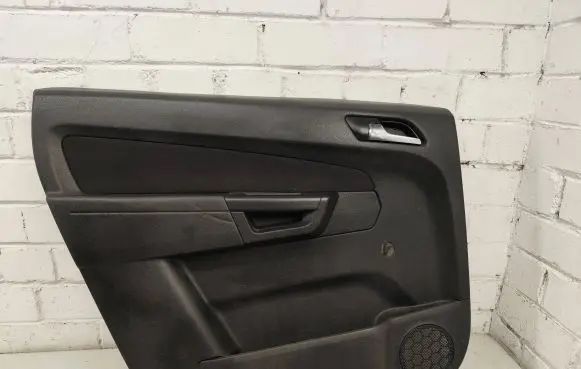 Opel Zafira B Front door card panel trim 13223178
