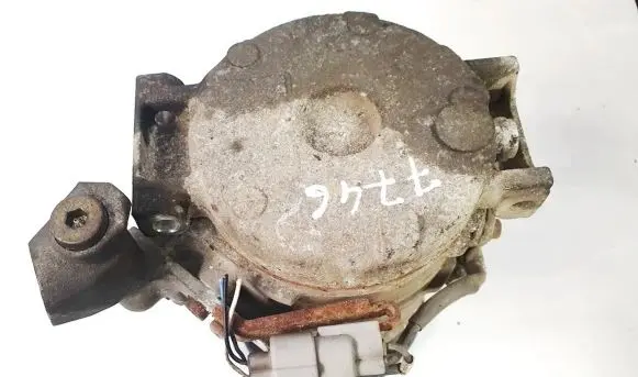Toyota RAV 4 (XA20) Air conditioning (A/C) compressor (pump) 4472204301 447220-4301