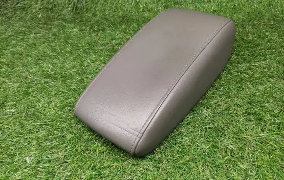 Chevrolet Cruze II Armrest 67002856