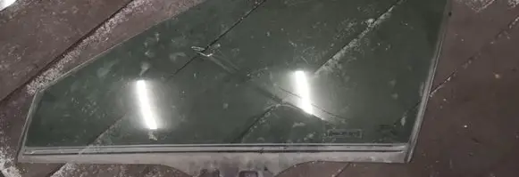 Honda Accord Front door window glass four-door