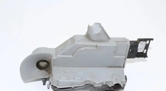 Peugeot RCZ Front door lock PSA184100