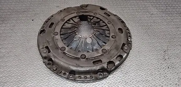 Volkswagen PASSAT B6 Pressure plate 03G141025N