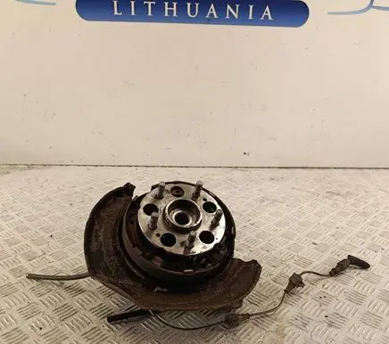 Honda CR-V Rear wheel hub spindle/knuckle NKE78GG