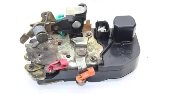 Chrysler 300 - 300C Coupe door lock (next to the handle) 