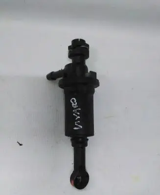 Renault Trafic II (X83) Clutch master cylinder 91165691