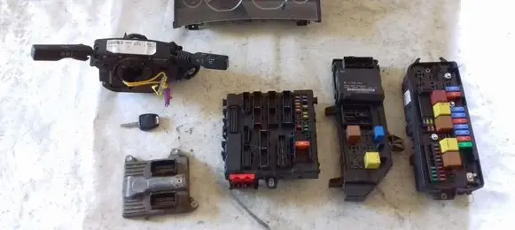 Opel Vectra C Engine ECU kit and lock set 55558138