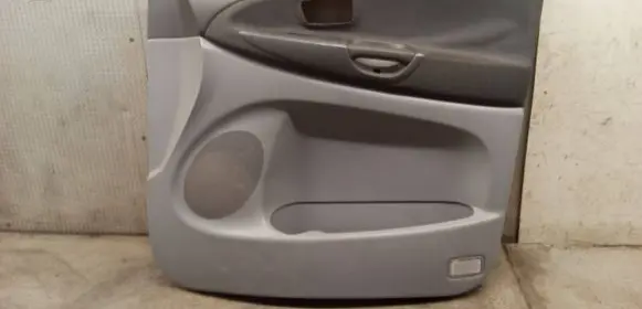 Toyota Previa (XR30, XR40) II Front door card panel trim 