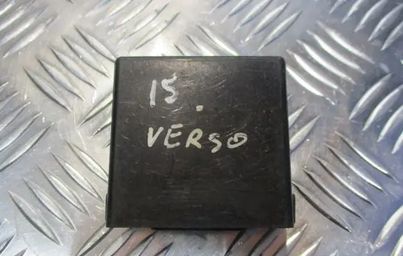 Toyota Yaris Verso Air conditioner control unit module 88650-52100
