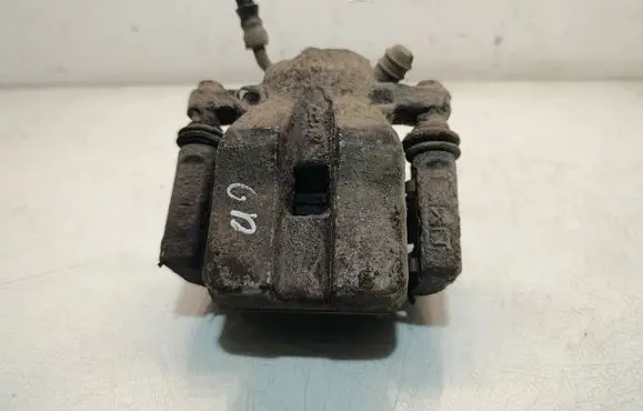 Toyota RAV 4 (XA40) Rear brake caliper 