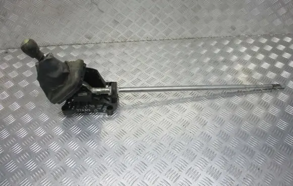 Opel Tigra B Gear selector/shifter in gearbox 