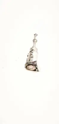 Renault Megane III Front door lock (next to the handle) 