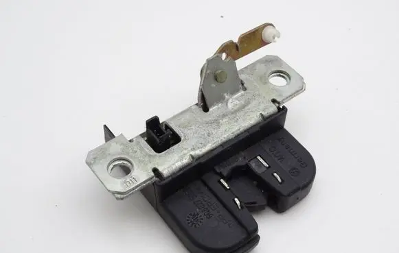 Volkswagen Polo IV 9N3 Tailgate/trunk/boot lock/catch/latch 6Q6827505B
