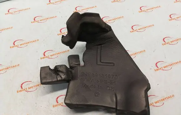 Audi A4 Allroad B9 Fender foam support/seal 37131679