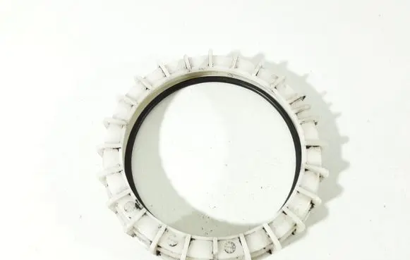 Toyota Prius+ (ZVW40) In tank fuel pump screw locking ring/nut 01TF8