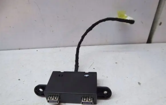 MG ZS USB socket connector 11144334