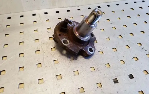 Audi A3 S3 8L Stub axle 