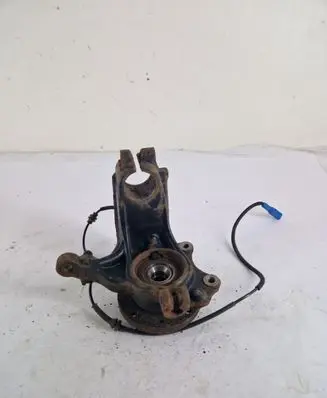 Peugeot 208 Front wheel hub