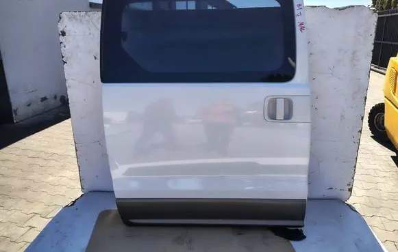 Hyundai H-1, Starex, Satellite Side sliding door 