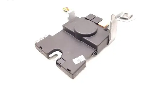 Audi A3 S3 8P Aerial antenna amplifier 8P3035225
