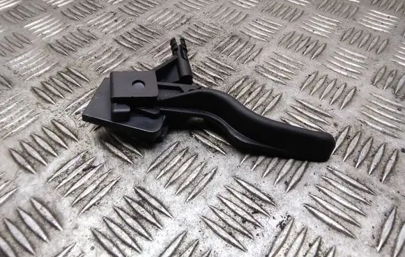 Opel Zafira B Engine bonnet (hood) release handle 218186591