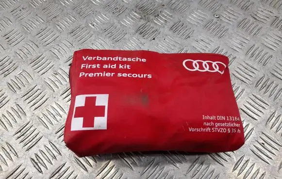 Audi Q7 4L First aid kit 4L0093108B