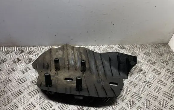 BMW 4 F36 Gran coupe Rear underbody cover/under tray 6796137