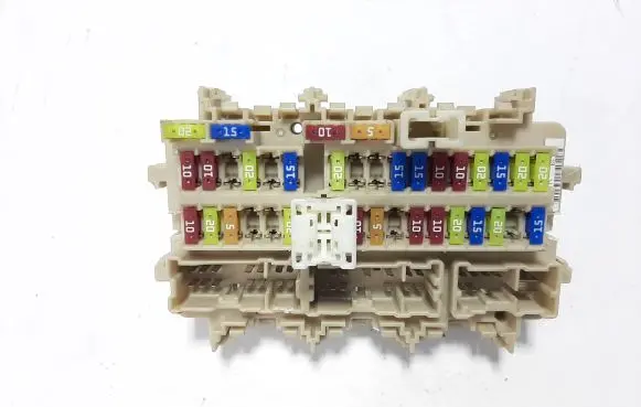 Renault Kadjar Fuse module 8901R C1483