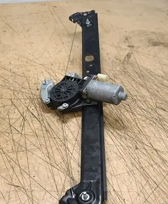 BMW X5 E53 Rear window lifting mechanism without motor 676283620630 67628362063 8362063