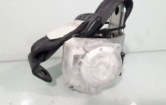 Mitsubishi Lancer X Rear seatbelt