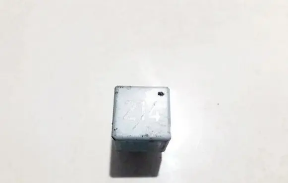 Audi A4 S4 B5 8D Other relay 899512000