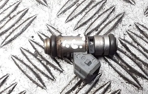Mercedes-Benz A W168 Fuel injector a0006249