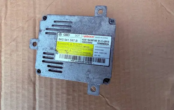 Audi A3 S3 8P Headlight ballast module Xenon 8K0941597B