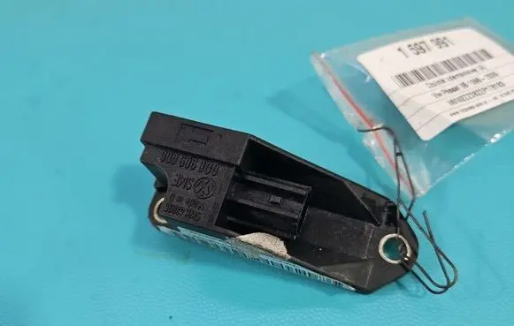 Volkswagen PASSAT B5.5 Fuel cut-off switch 5WK42895 IMPRK1597991