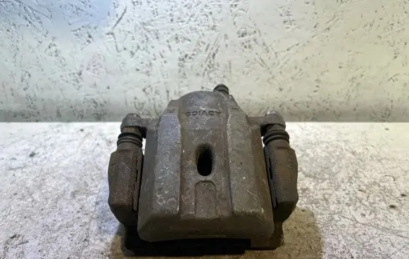 Toyota Prius (XW20) Front brake caliper