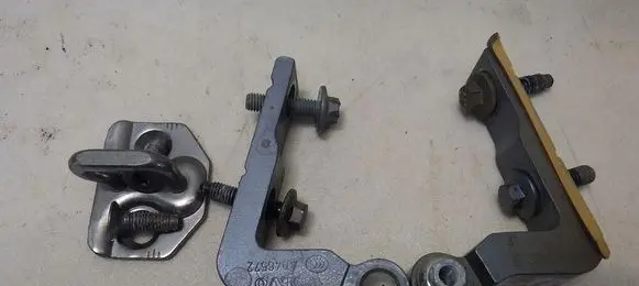 Volvo V40 Front door hinge set 31352690