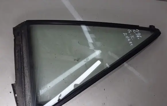 Rear vent window glass