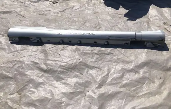 Mercedes-Benz E C207 W207 Front sill (body part) A2076901840