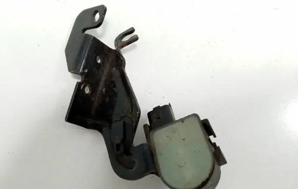 Rear air suspension level height sensor