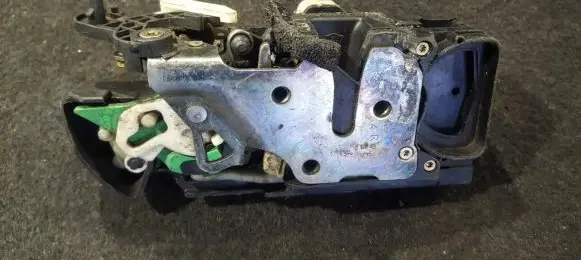 Opel Frontera B Rear door lock 16634324 9097011