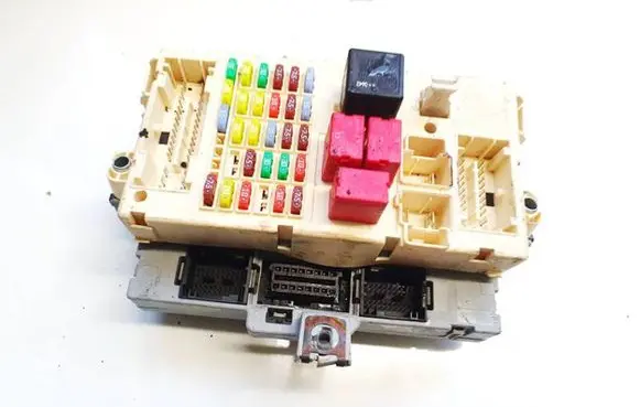 Alfa Romeo 159 Fuse box set 50507093 501210970000