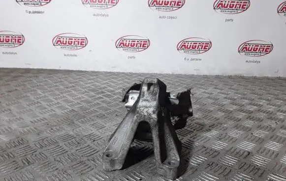Audi A4 S4 B8 8K Engine mounting bracket 8K0199307AQ