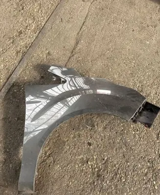 Ford B-MAX Fender