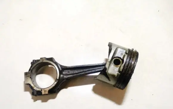 Ford Galaxy Piston with connecting rod