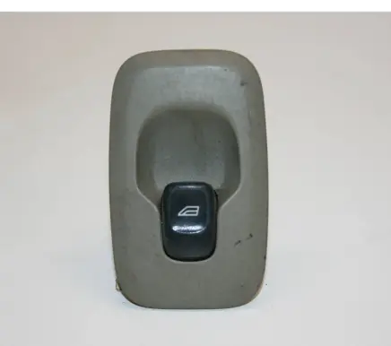 Volvo V70 Electric window control switch 8685288 03W272