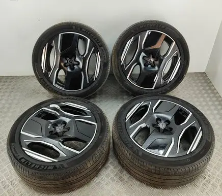 R20 alloy rim