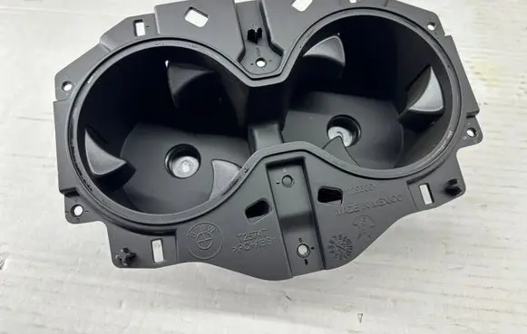 BMW X7 G07 Cup holder 